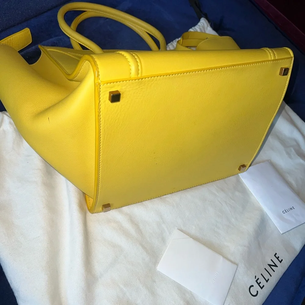Celine yellow Phantom luggage - Picture 9 of 15